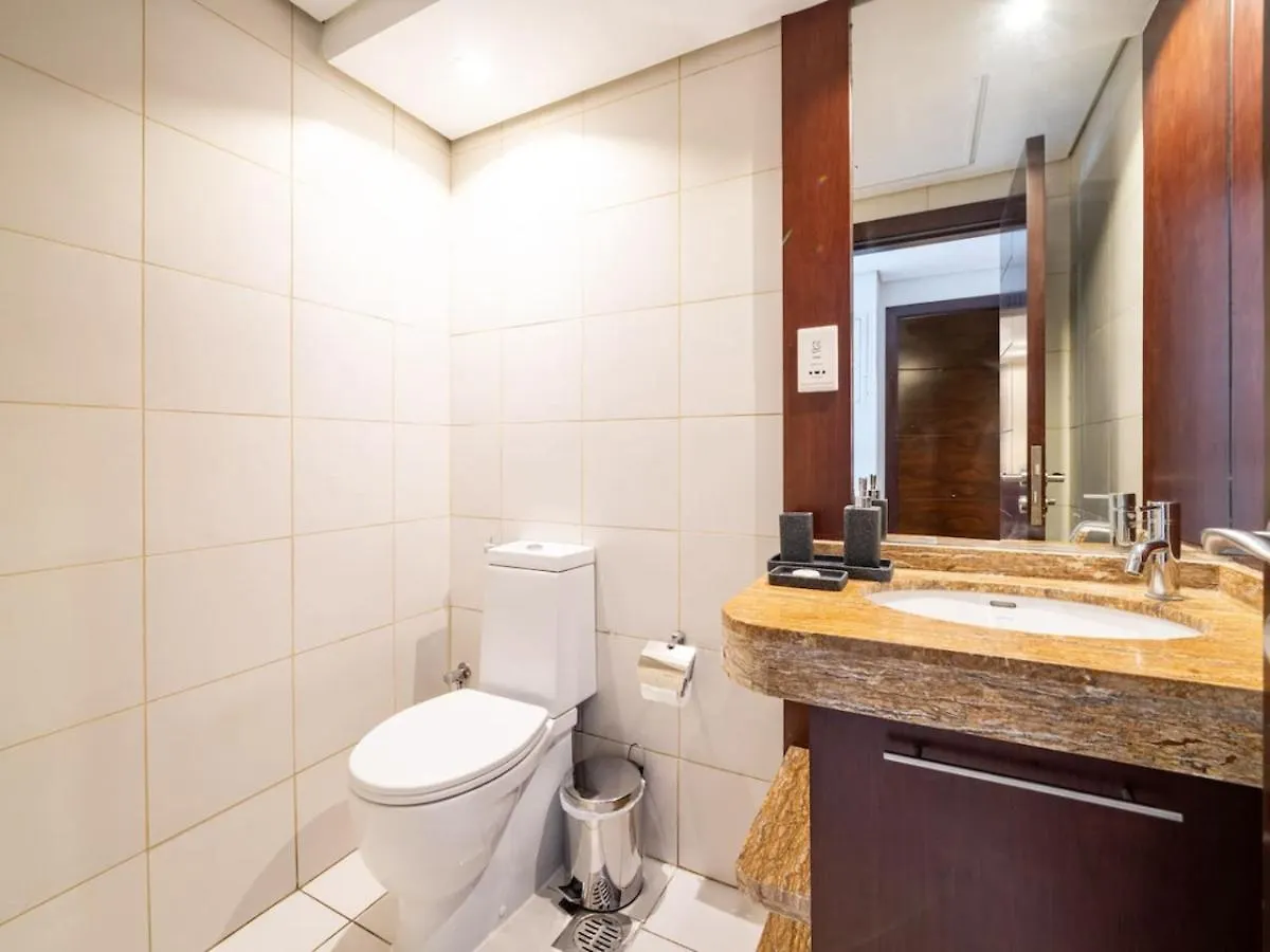 Downtown 1 Bed With A Pool Side Burj Khalifa View Apartment Dubai