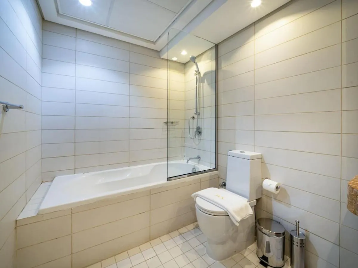 Downtown 1 Bed With A Pool Side Burj Khalifa View Apartment Dubai