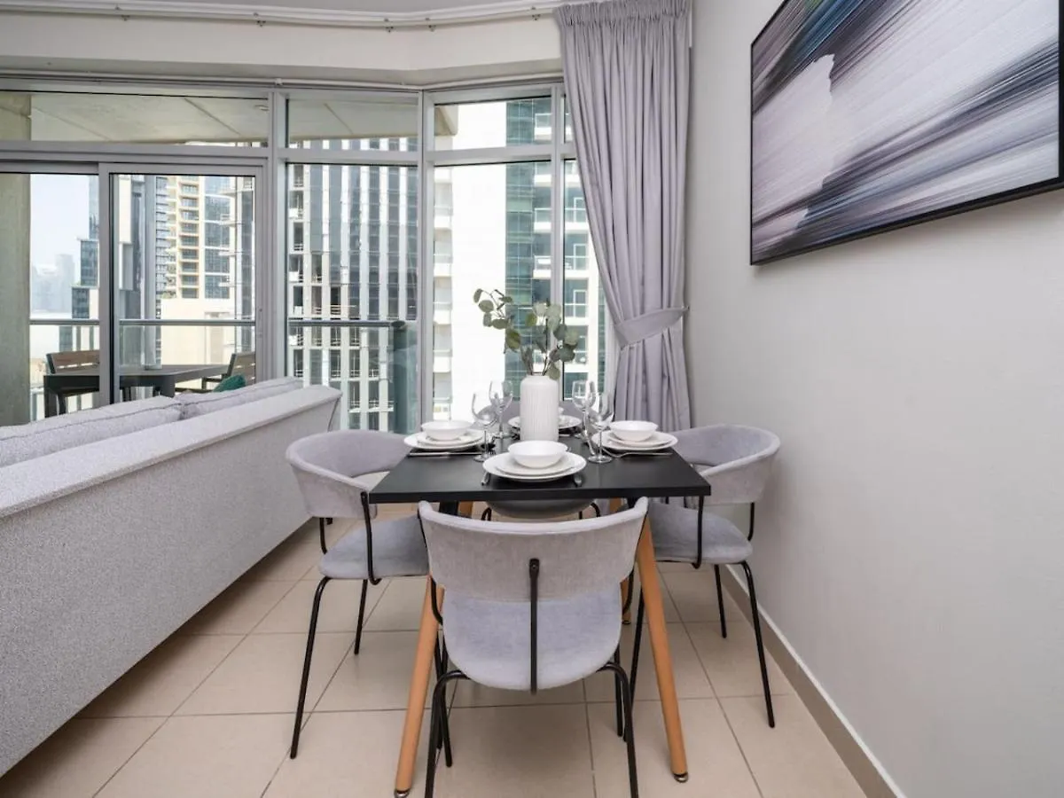 Downtown 1 Bed With A Pool Side Burj Khalifa View Apartment Dubai 0*,  United Arab Emirates